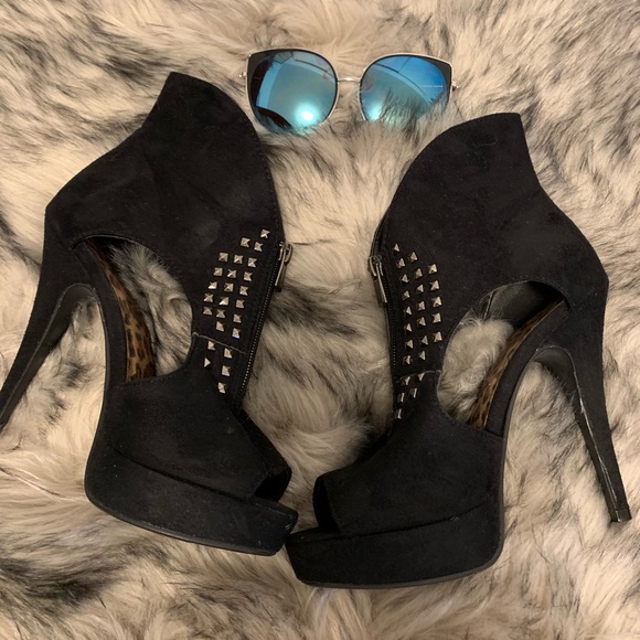 Shoesdazzle 👠 - Picture 1 of 5